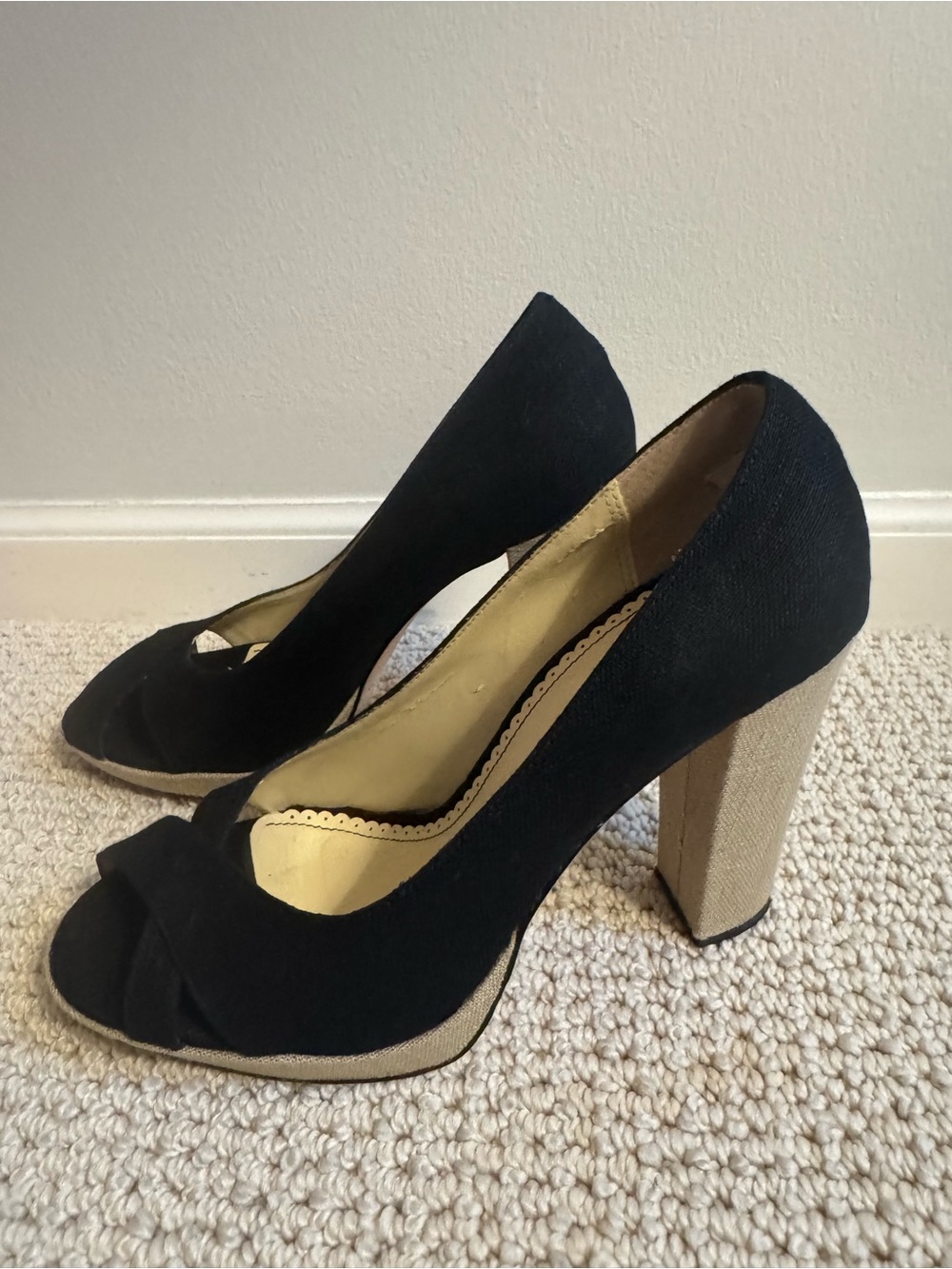 Martinez Valero Linen Black and Tan Block Heel - 7.5